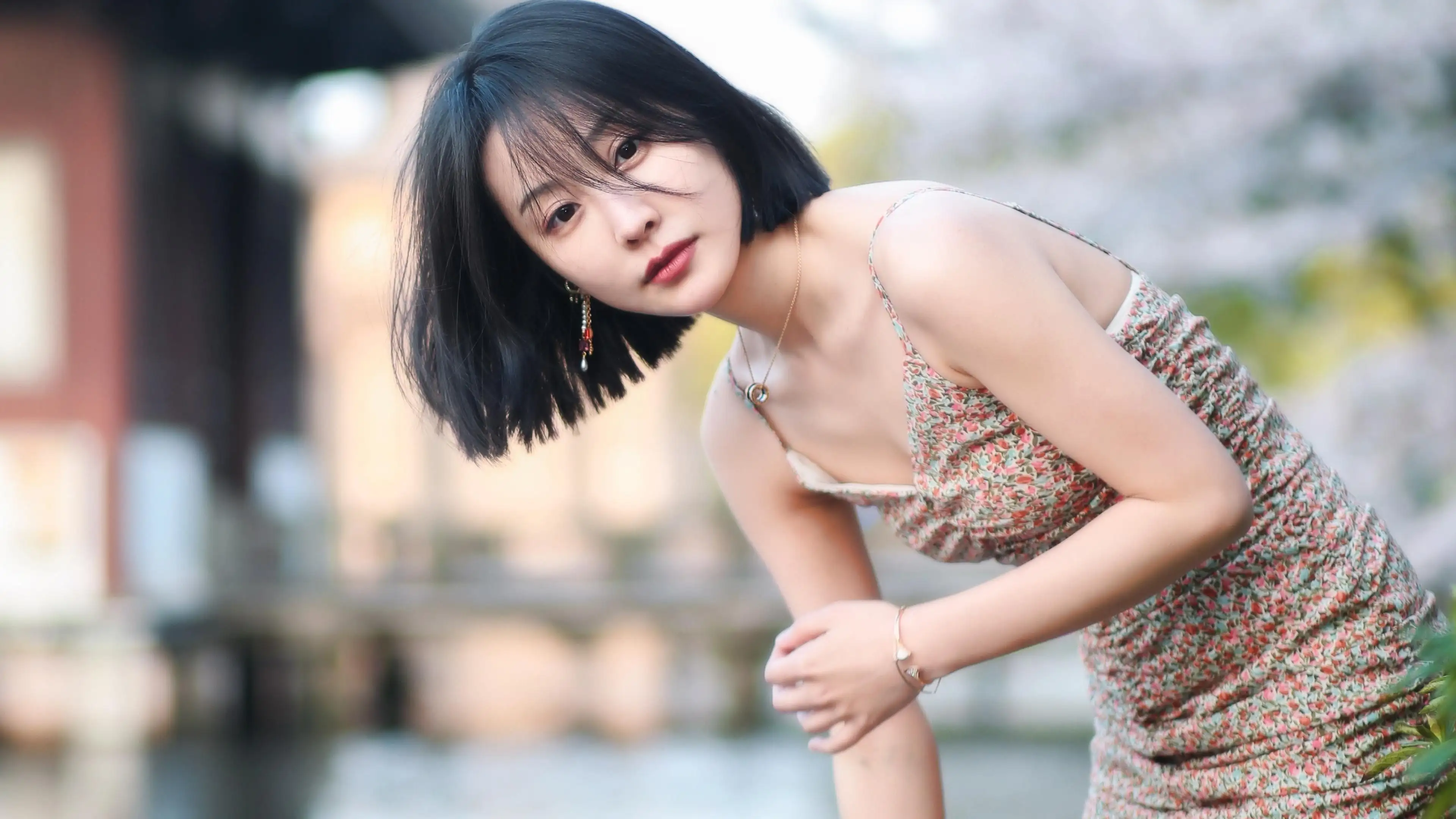 临海成都伴游小姐姐雅美